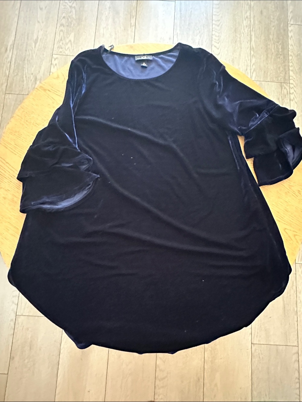 AGB Velvet Ruffle Sleeve Tunic in Deep Navy